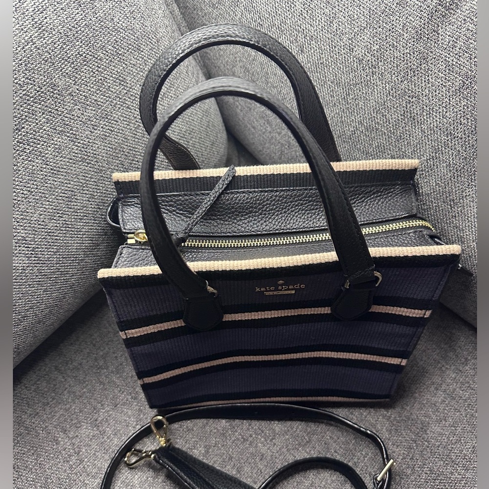 Small Kate Spade crossbody tote